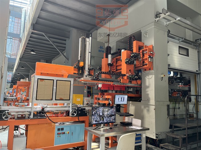 沖壓自動(dòng)化機(jī)械手在汽車制造業(yè)中的應(yīng)用有哪些？